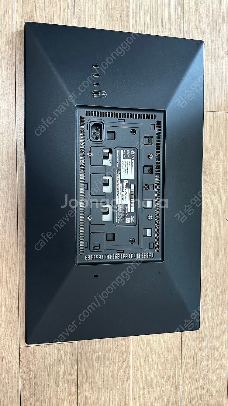 LG 울트라 파인 4k 22md4ka--1