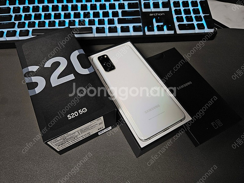 S20 미개봉수준 민트급 팝니다--3