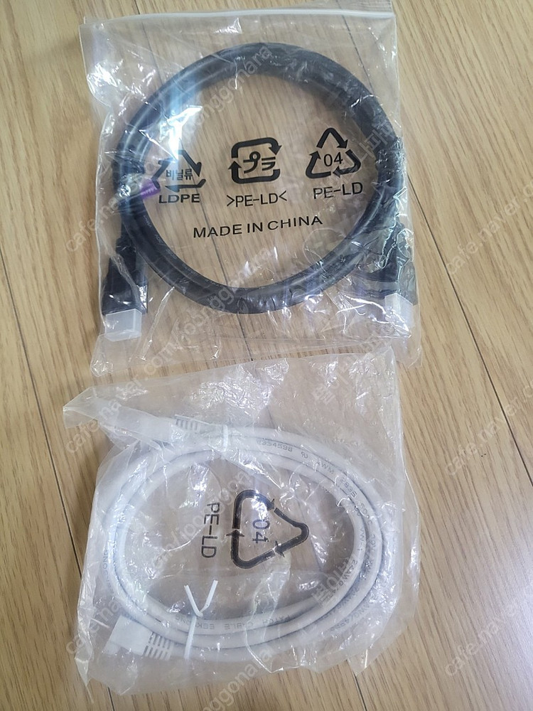 HDMI선과 랜선(UTP케이블1.5m) 수량팜--0