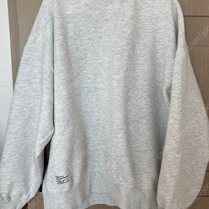 프레시 서비스 목 넥 스웻 L사이즈 ASH 색상 FRESH SERVICE LIGHT OZ MOCK NECK SWEAT (오라리 코모리 그라프페이퍼)