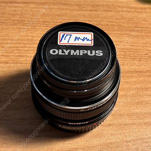 올림푸스 m.zuiko 17mm f1.8 마포 렌즈