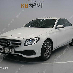 벤츠E클래스 W213 E300 4MATIC 아방가르드 (5인승)@중고차@중고차매입@전액할부@저신용자@신불자@소액할부@현금@카드 전부 가능합니다!