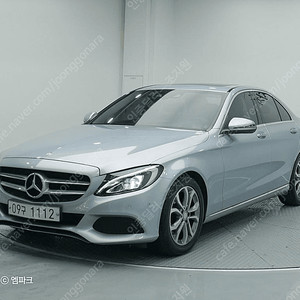 벤츠C클래스 W205 C220 d 아방가르드@중고차@중고차매입@전액할부@저신용자@신불자@소액할부@현금@카드 전부 가능합니다!