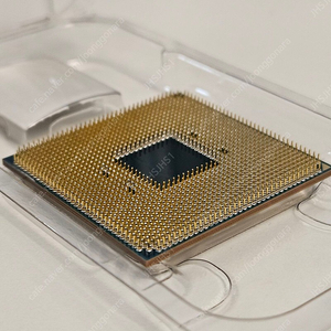 5600x / ESSENCORE KLEVV DDR4-3600 CL18 32gb / PM981a 1TB