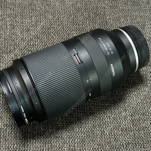 탐론 70-180mm F2.8 Di III VXD 소니 마운트