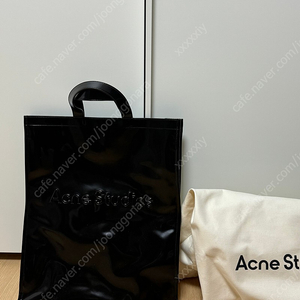 아크네 검정토트백 LOGO shopper NS C10172-