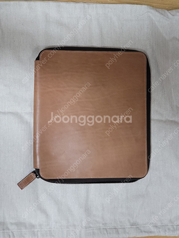 벨루티 폴리오 클러치 지갑 가방 (아이패드미니 수납)--0