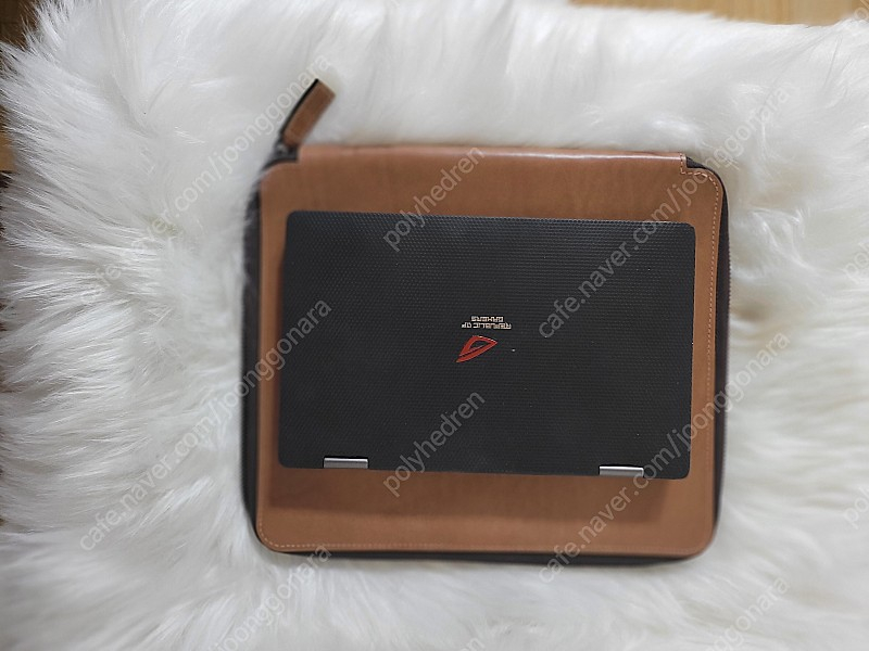 벨루티 폴리오 클러치 지갑 가방 (아이패드미니 수납)--5