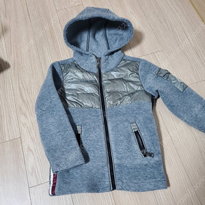 몽클레어 moncler 2y(3~4세용) 다운 플리스 자켓 = 10만원