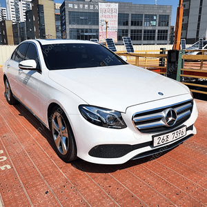 벤츠E클래스 W213 E220d 4MATIC 아방가르드@중고차@중고차매입@전액할부@저신용자@신불자@소액할부@현금@카드 전부 가능합니다!