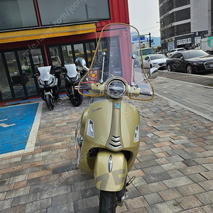 베스파 300cc 75주년 한정판