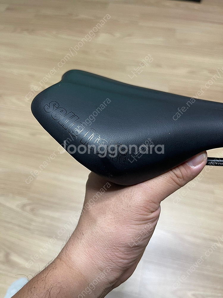 로드 자전거 안장 두개--5
