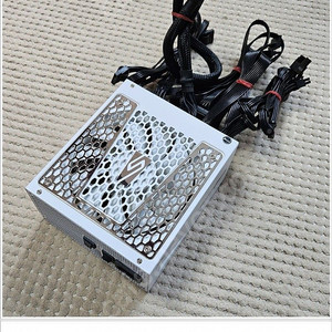 [12만원] 시소닉 PRIME SnowSilent Titanium SSR-750TR Full Modular (대전.택배가능)