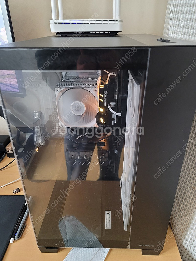 안텍 c8 mesh pc케이스 팝니다. (블랙)--1