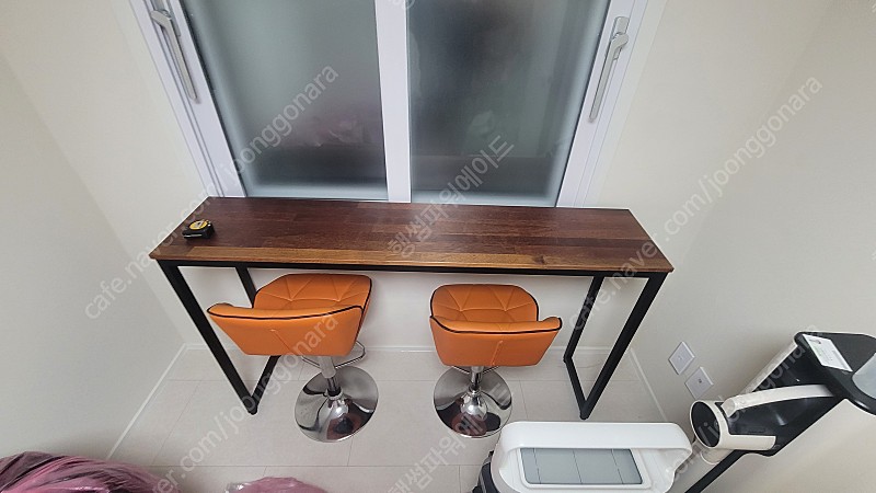 홈바테이블 및 의자 2개