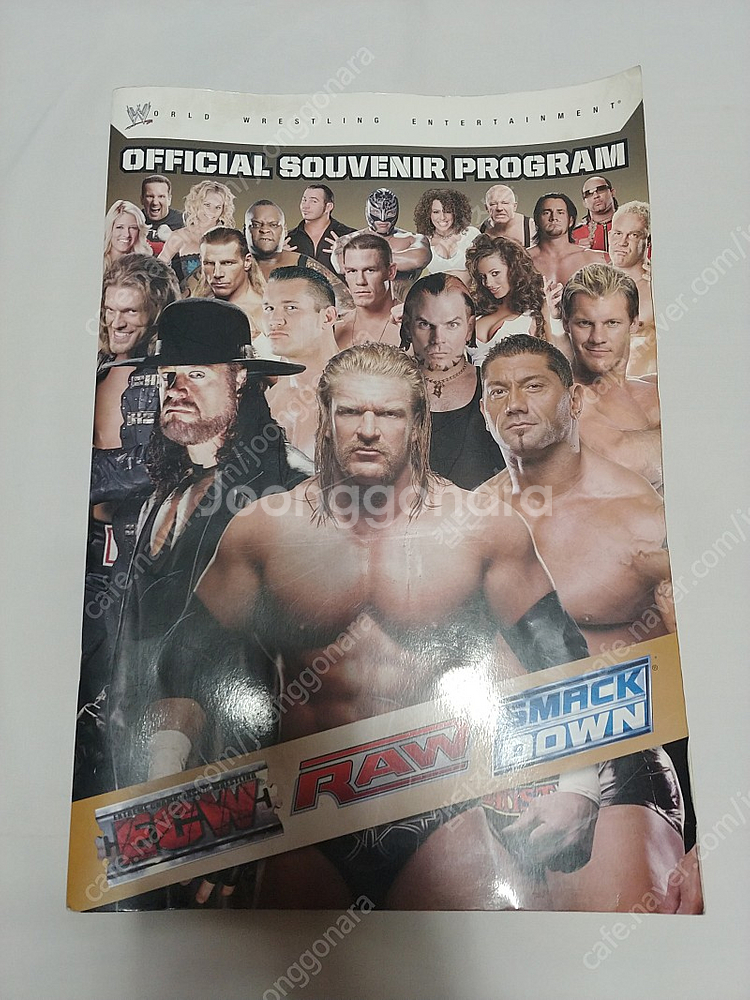 WWE 선수 프로필 책 팝니다--0