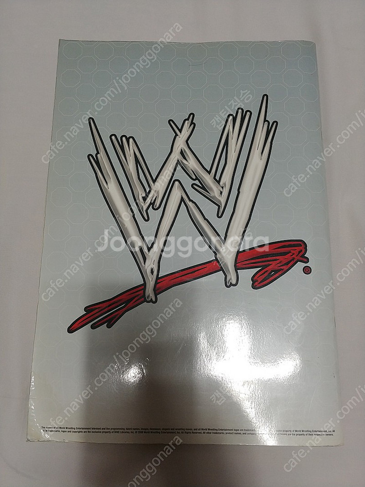 WWE 선수 프로필 책 팝니다--1