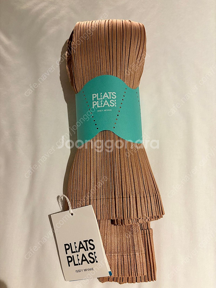 플리츠플리즈 10월 먼슬리 카라탑 (베이지) 3사이즈(가격 내림)--0