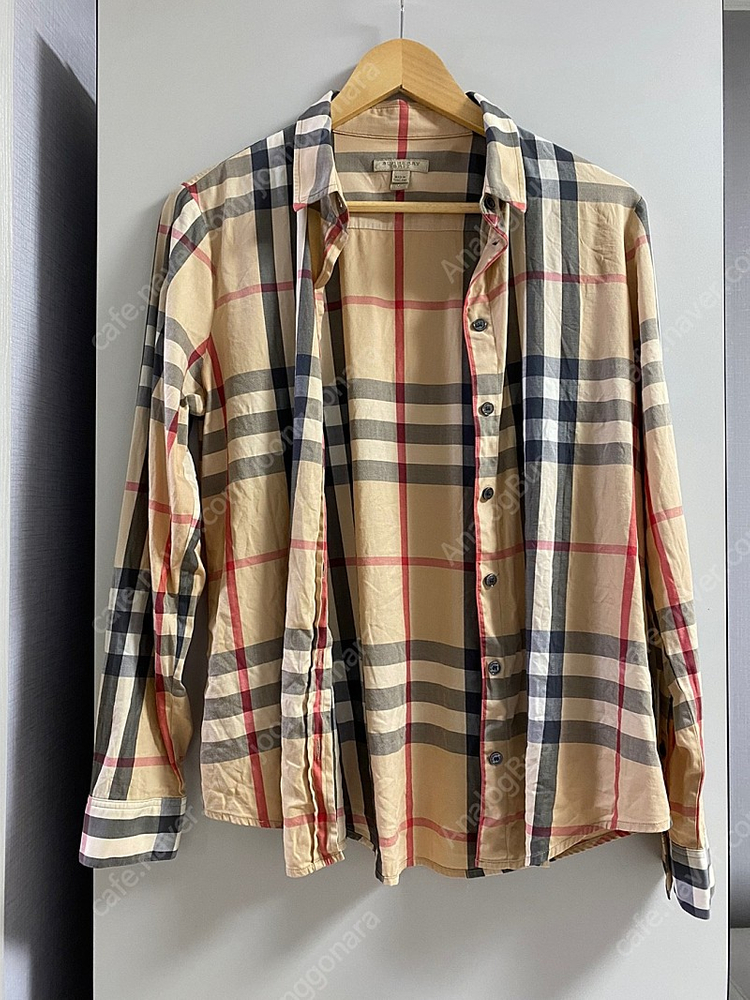여 버버리 브릿 정품 베이지 노바체크 긴팔 셔츠 M사이즈--2