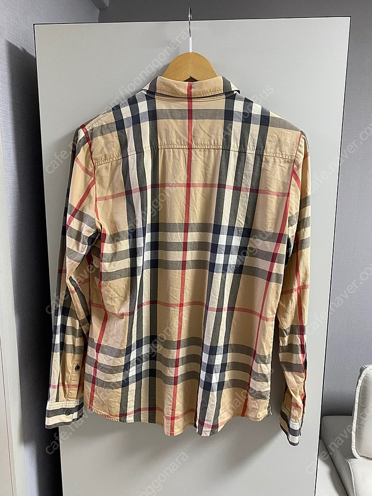 여 버버리 브릿 정품 베이지 노바체크 긴팔 셔츠 M사이즈--3