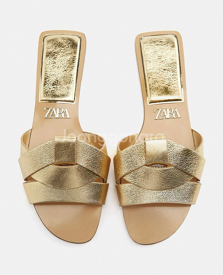 Zara 가죽 샌들 새제품--0