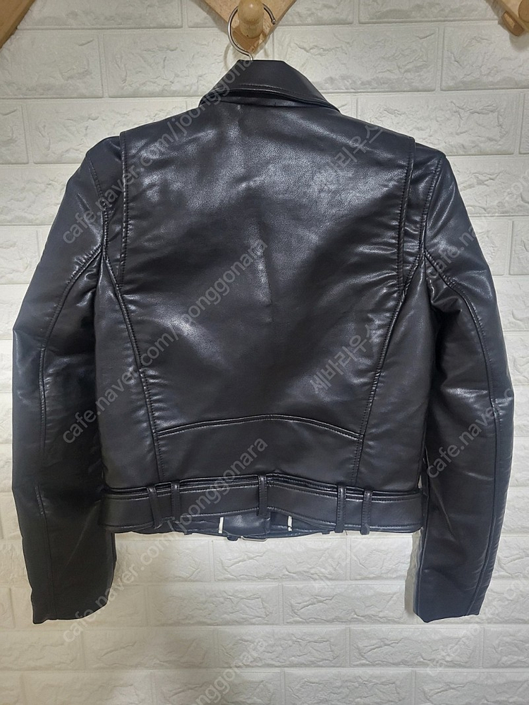 자라 여성 자켓 페이크 레더 바이커 점퍼 여성 S 44--4