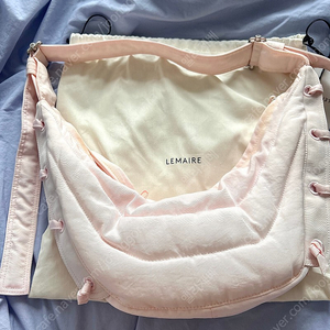 르메르 소프트게임백 핑크 스몰 판매합니다 lemaire softgame bag small light pink