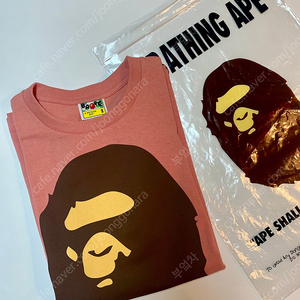 베이프 티셔츠 by Bathing Ape tee pink (S)