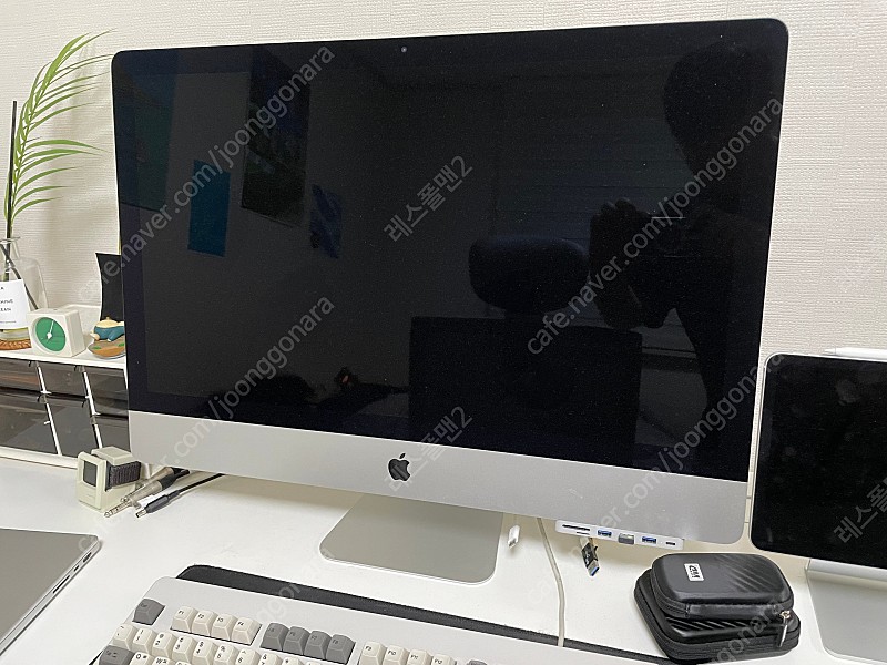 Apple iMac 아이맥 5k 27인치 2017년식 팝니다. (Satechi Hub, Twelvesouth Backpack 증정)