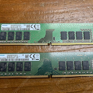 DDR4 8G 램 두 개 팝니다