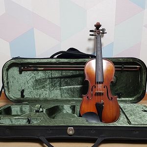 UNIVERSAL) 유니버셜 UV-205 3/4 사이즈 바이올린 판매합니다.