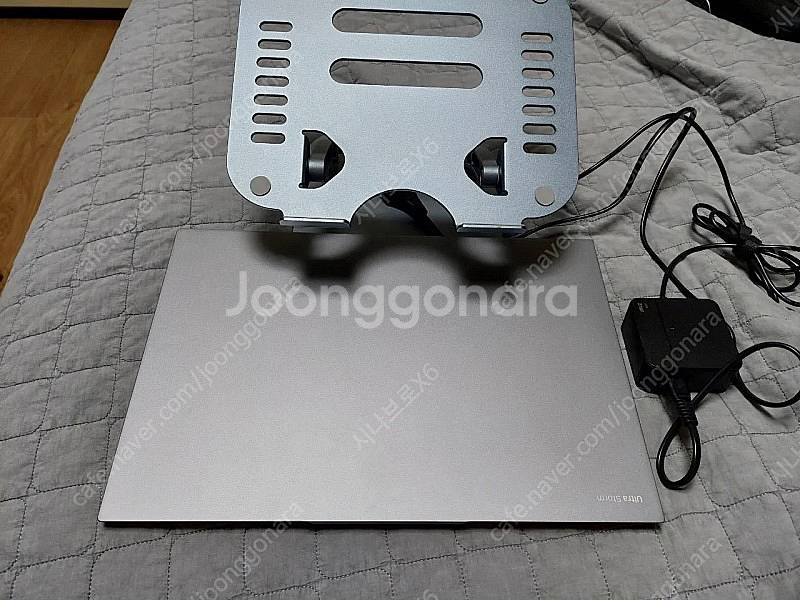 (새상품) 노트북 거치대 좋은거 팝니다.--1