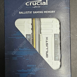 마이크론 크루셜 Crucial Ballistix DDR4 3200 화이트 32G (16GB*2) 팝니다.