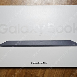 삼성전자 갤럭시북4 프로 NT940XGK-KD72G 팝니다(그레이,14인치,Ultra7,32G,1TB) 힐링쉴드 스킨작업