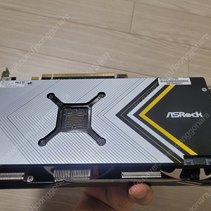 에즈락RX5700xt 팔아요