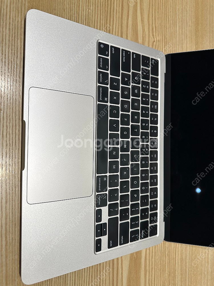 맥북에어 M2 13인치 실버 8GB 256GB--1