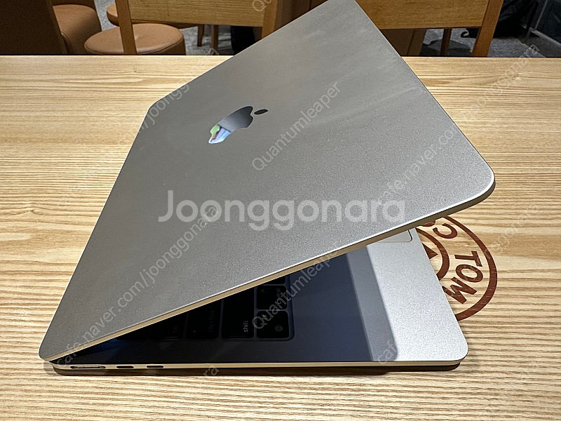 맥북에어 M2 13인치 실버 8GB 256GB--6