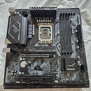 ASRock B660M Pro RS D4 에즈윈 팝니다