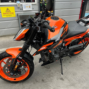 22년식 KTM DUKE 890 GP