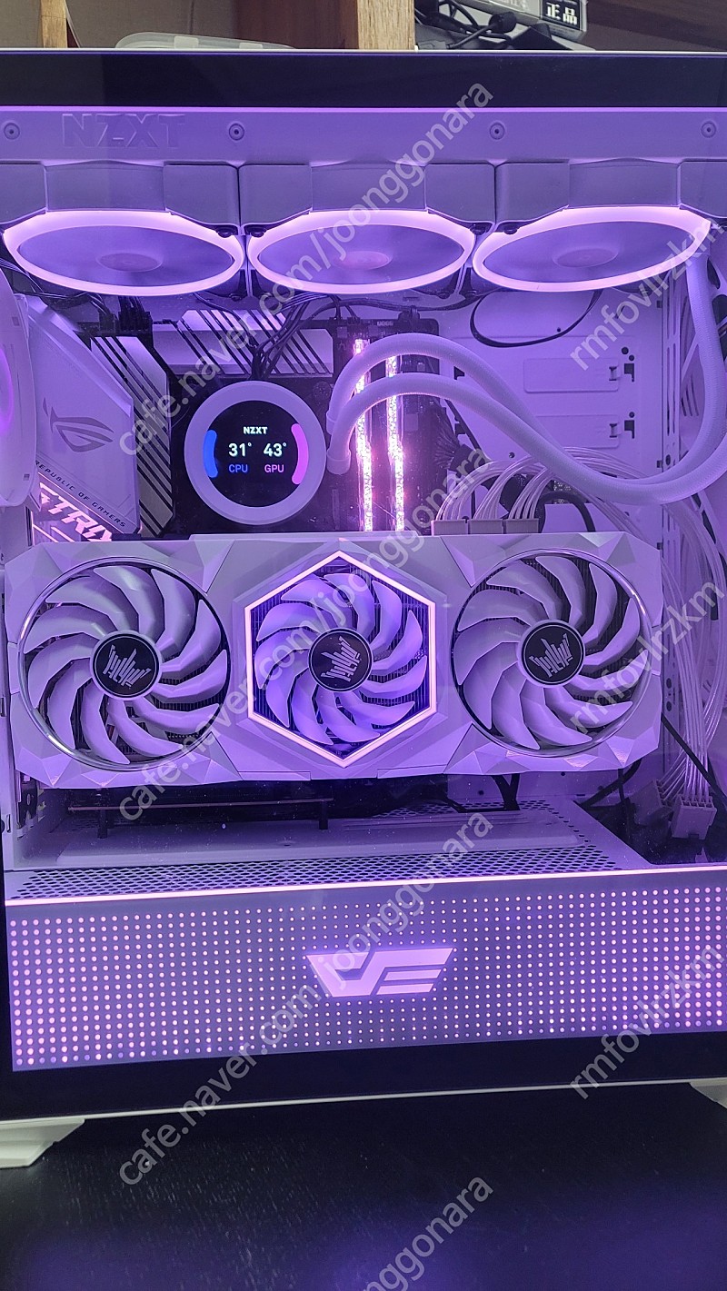 화이트 컨셉 pc(3080ti hof, z73 white, i7 11700)