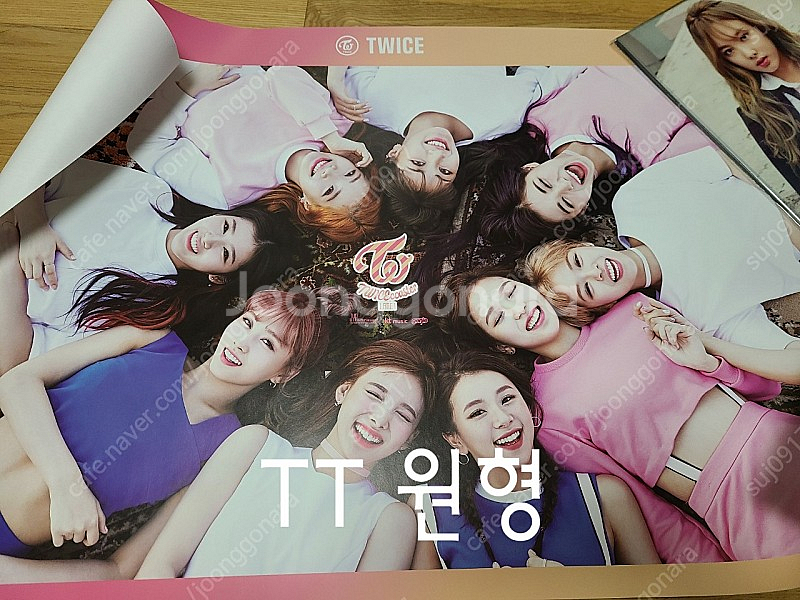 트와이스 포스터 모음--4