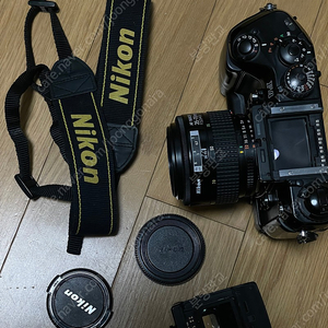 니콘 F4s 필름 카메라와 AF 35-70mm f3.3-4.5 렌즈