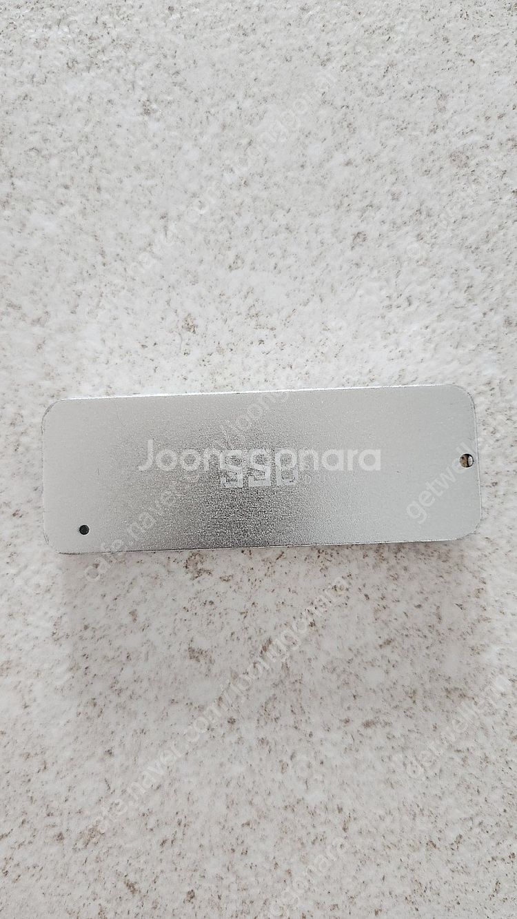 리뷰안 ux200p 1tb usb형 외장ssd 팝니다--0