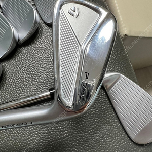 신형 P7MC 4-p 아이언