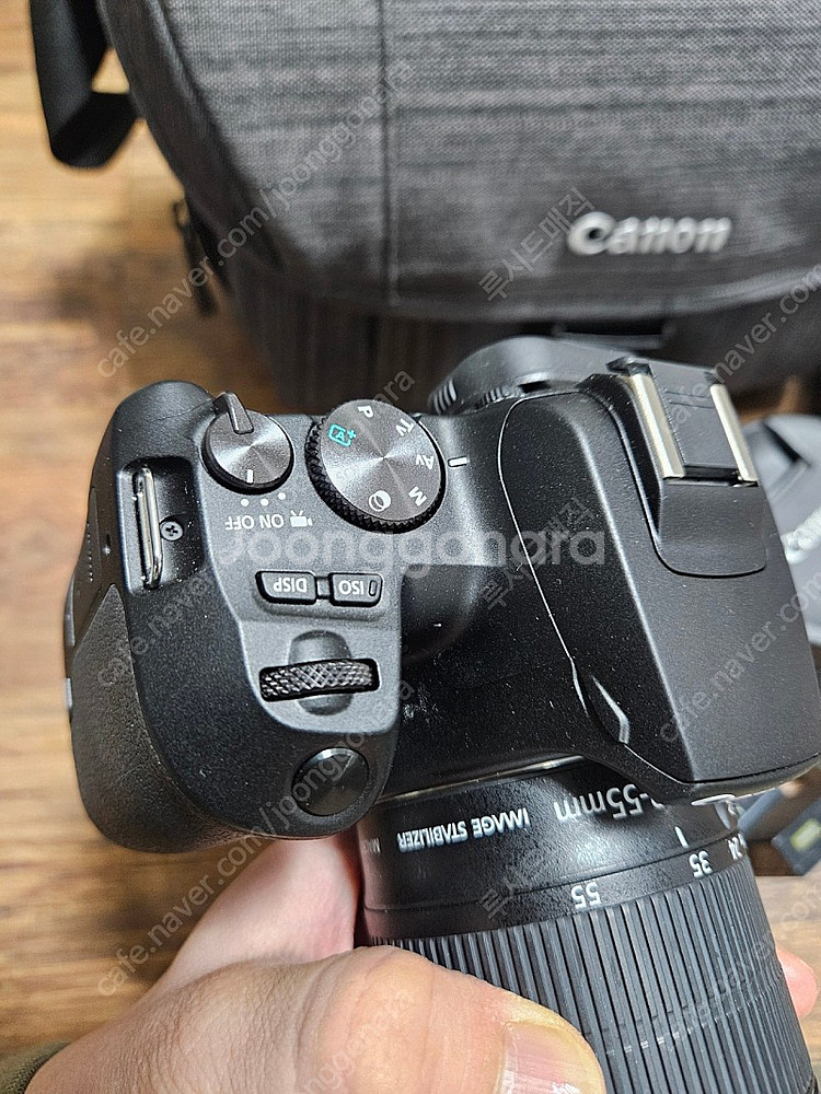 캐논 200d2 블랙 + 18-135mm 렌즈 + 세로 배터리그립--4