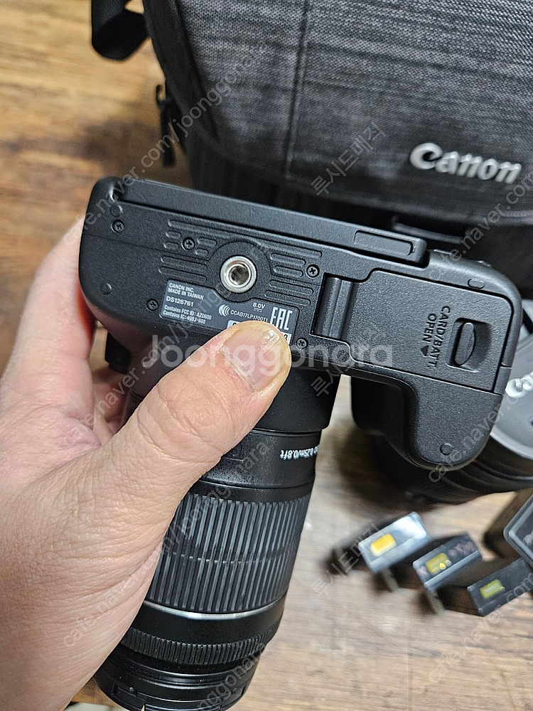 캐논 200d2 블랙 + 18-135mm 렌즈 + 세로 배터리그립--6
