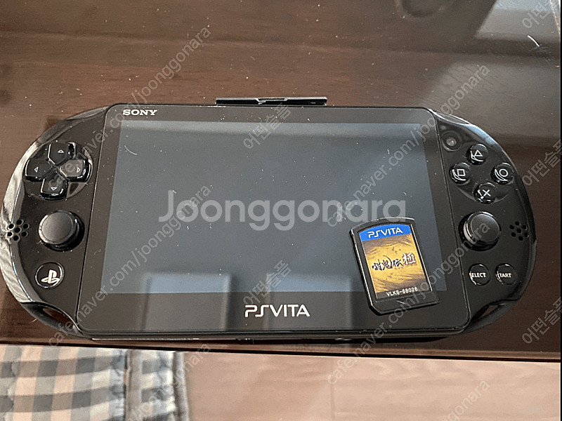 PS vita 2세대 박스셋 팝니다--0