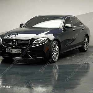 벤츠E클래스 W213 E300 4MATIC AMG LINE (5인승)중고차 할부 리스 카드 전액할부 가능합니다