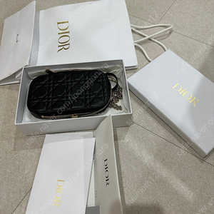 디올폰홀더 블랙