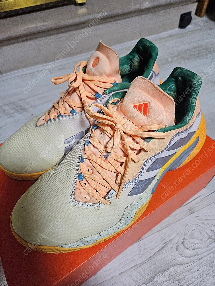 아디다스 바리케이드 테니스화 270--0